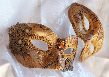 Golded Brocade Couples Masks with Venise Lace