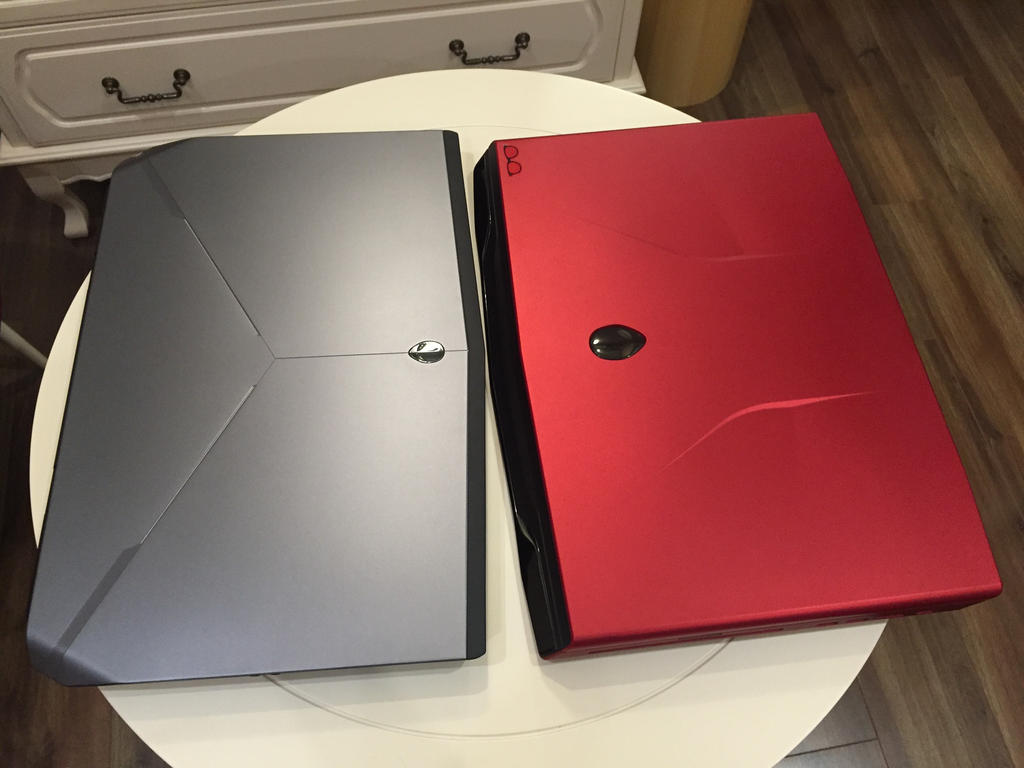 Alienware 17 R3 2016 v.s Alienware 17 R4 2013 by icenero10 on DeviantArt