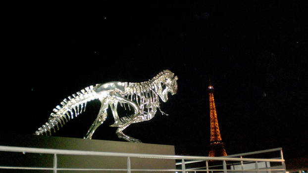 T-Rex vs. Eiffel Tower