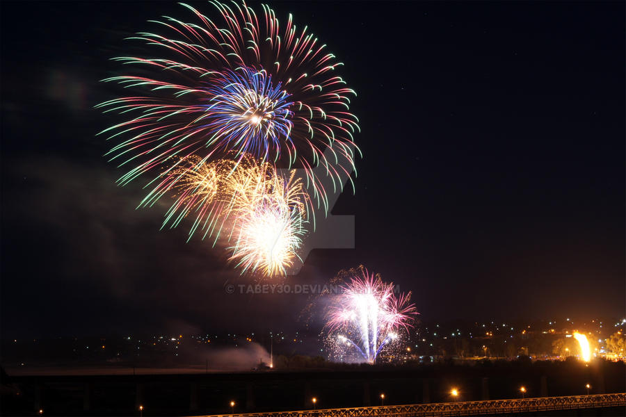 Fireworks Deviantart fireworks by Tabey30 on DeviantArt