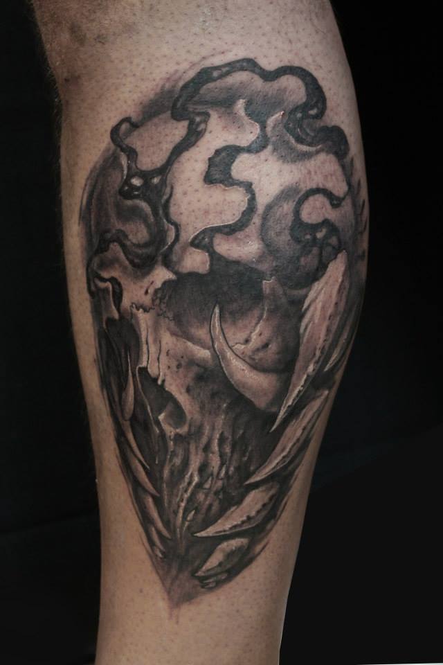 free hand skull tattoo