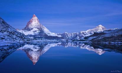 Riffellake at Sunrise by AndreasResch