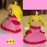 Princess Peach amigurumi