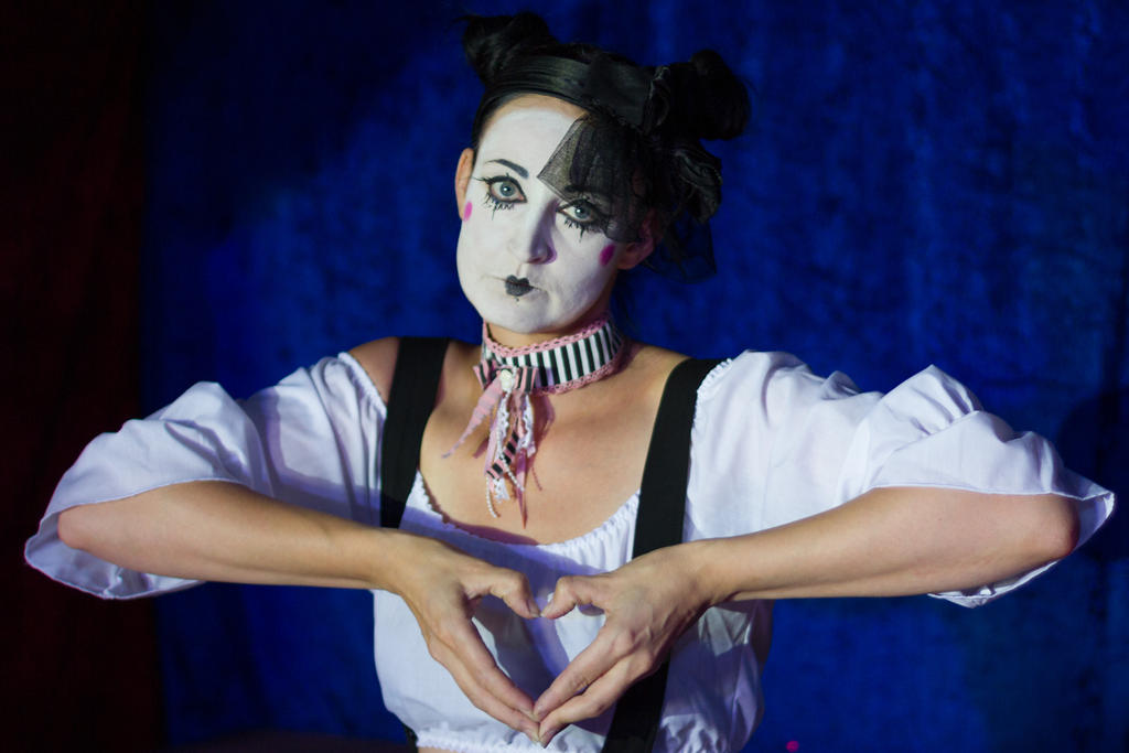 Stock - Circus pierrot portrait heart