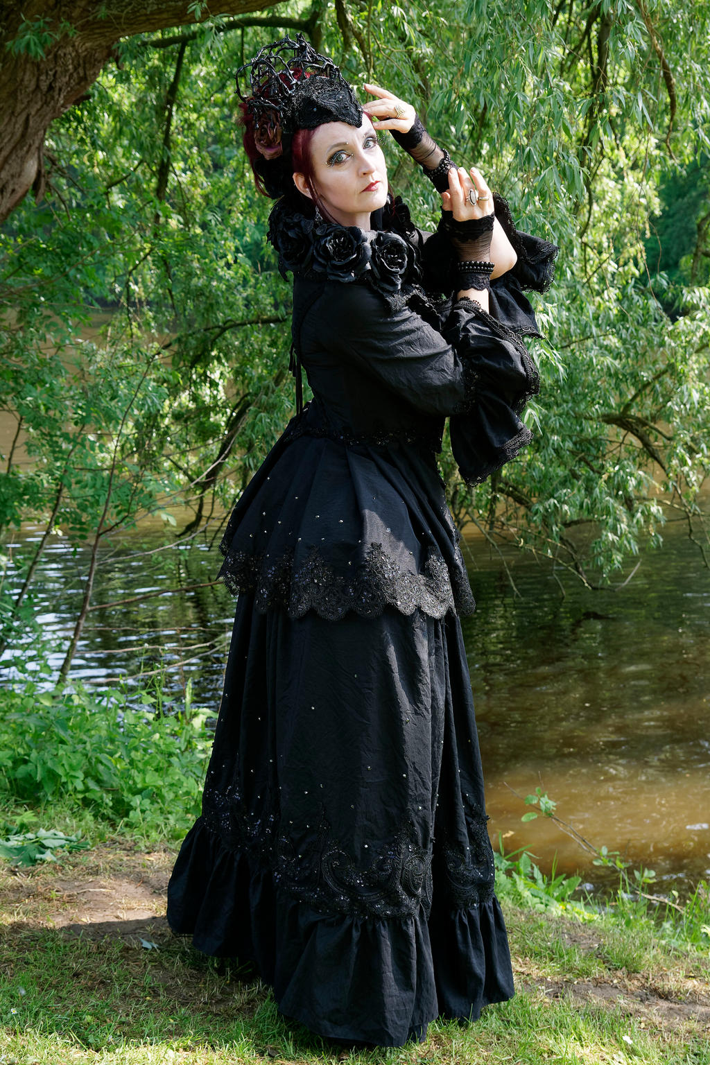 Stock - dark rose gothic queen hand pose