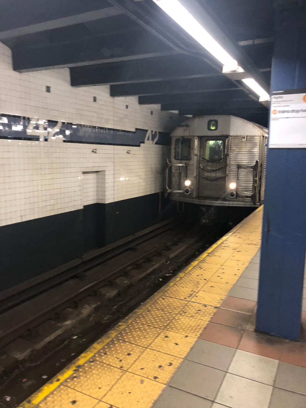 R32 C Train Entering The Station by Hubfanlover678 on DeviantArt