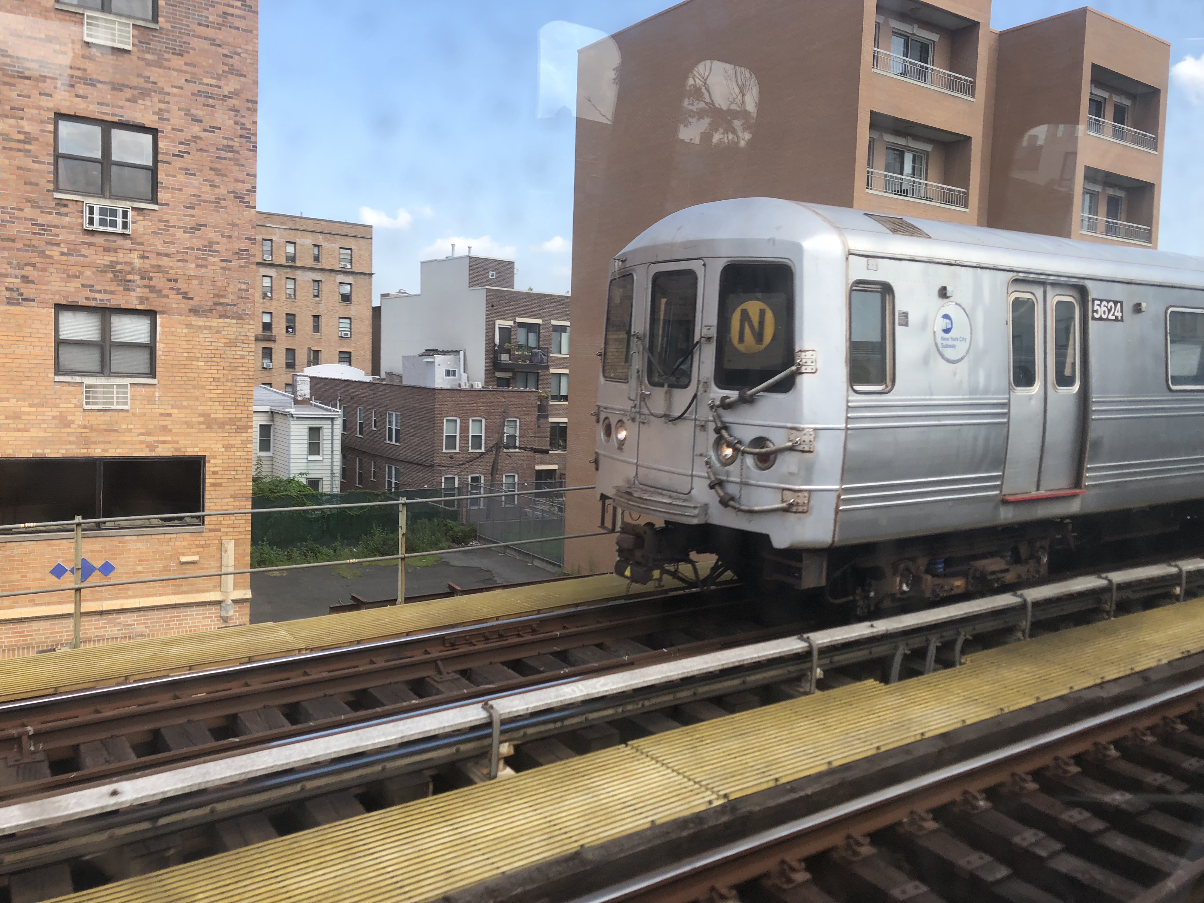K Train R46 R44/R46 N Train by Hubfanlover678 on DeviantArt