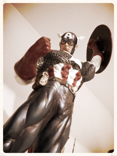 Captain America statue 2