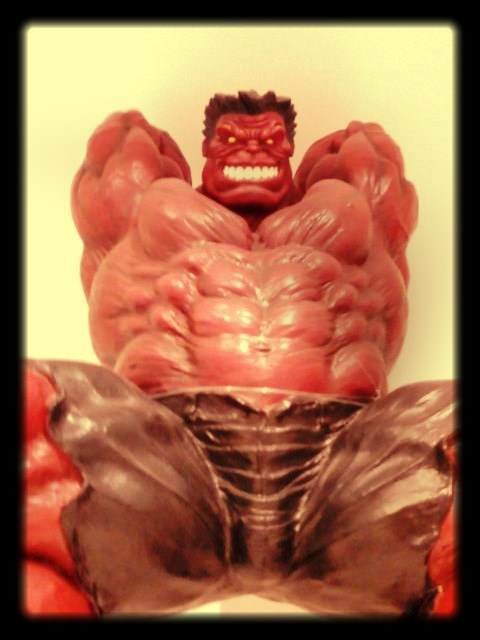 Red Hulk statue 2