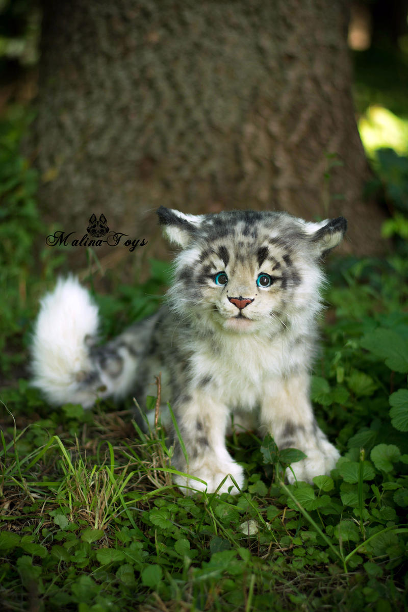 SOLD! Handmade Poseable toy Snow leopard cub