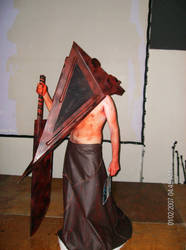 PYRAMID HEAD