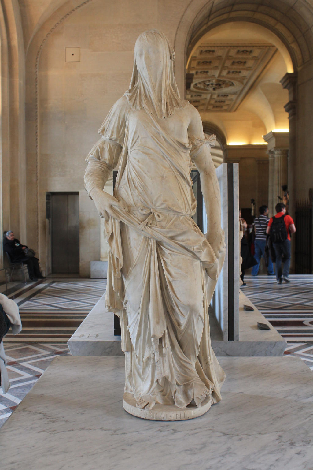 Statue Louvre Paris