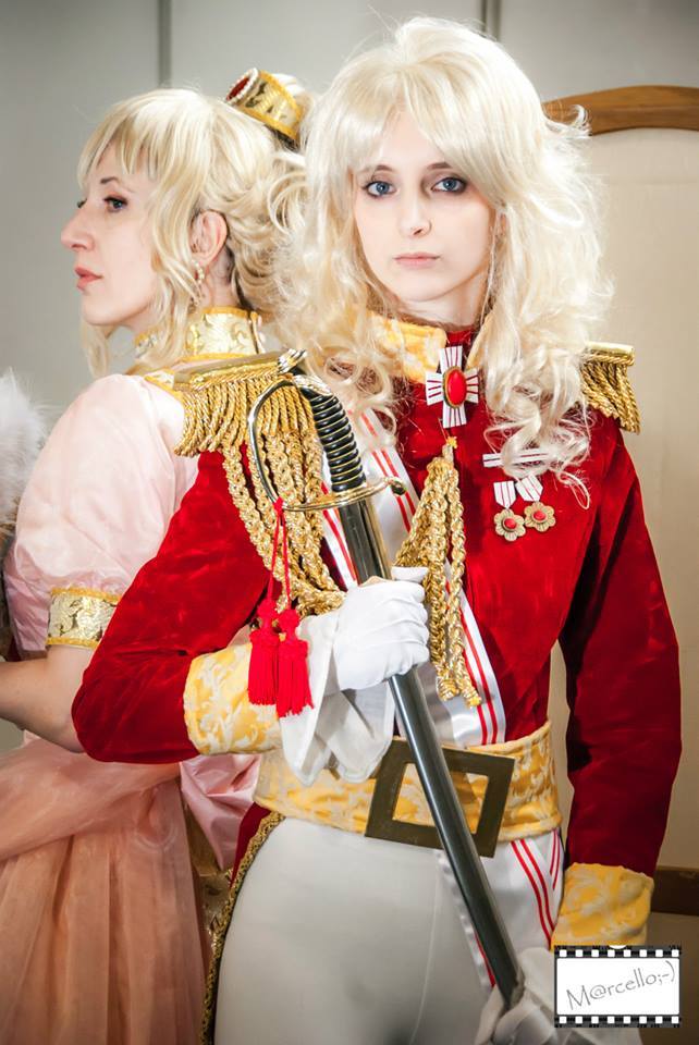 Lady Oscar Cosplay - Red manga uniform