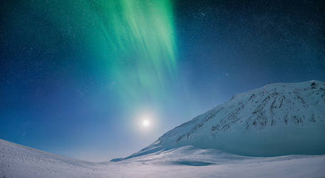 Arctic Night by Trichardsen