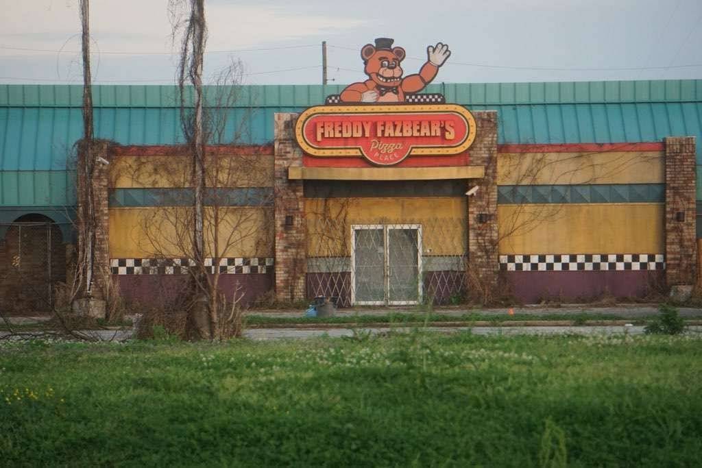 Freddy Fazbear's Pizza Place by Collegeman1998 on DeviantArt