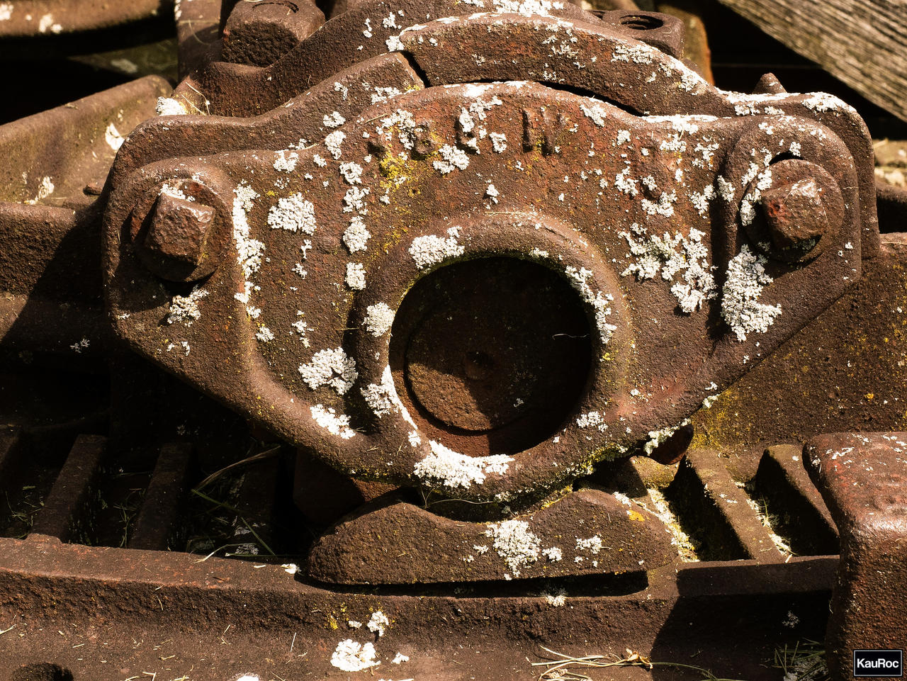 Heavy Rust, Overhead Sun, Shadows by rkauser on DeviantArt