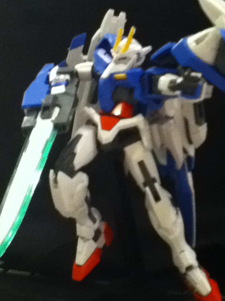 00 Gundam Pose 1