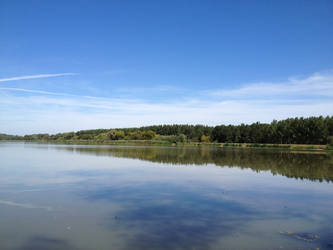 A sunny day at the lake