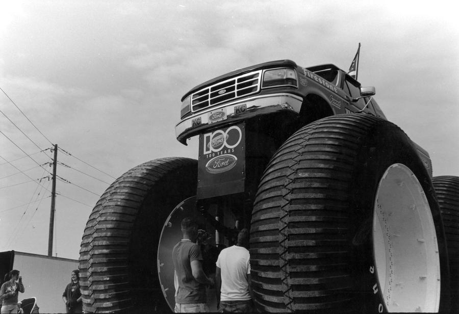 Four Wheel Drive Jamboree 4 by leikatay on DeviantArt