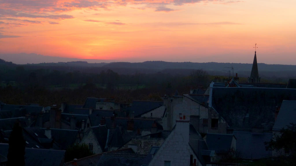 Chinon au crepuscule