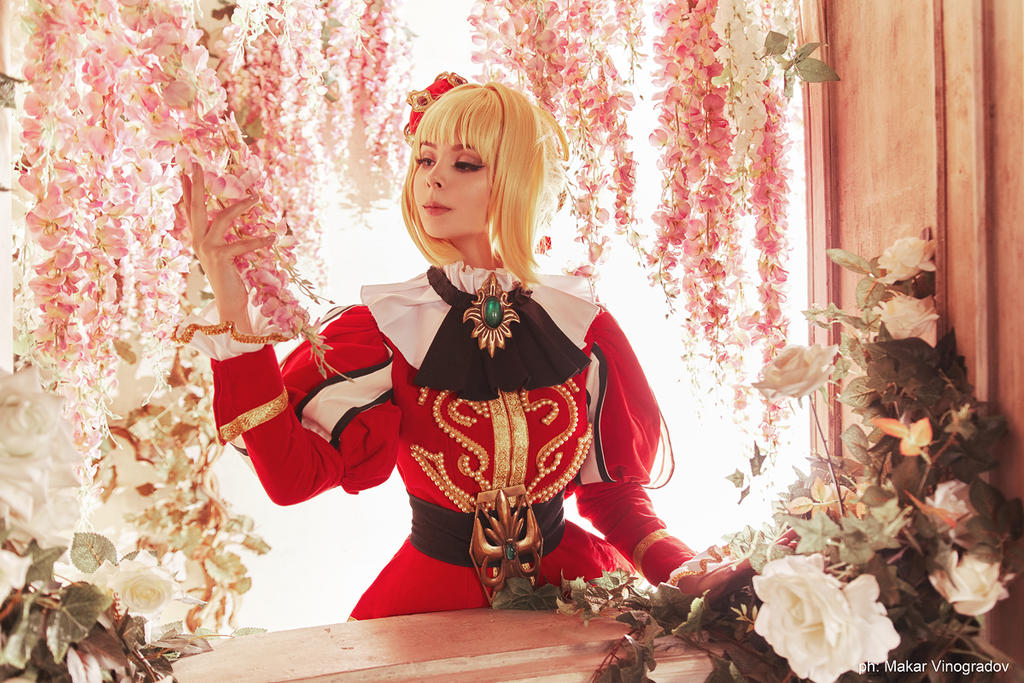 Fate/Extella - Saber Nero cosplay by Disharmonica on DeviantArt
