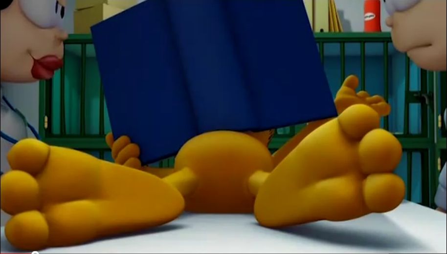 Garfield Feet 1