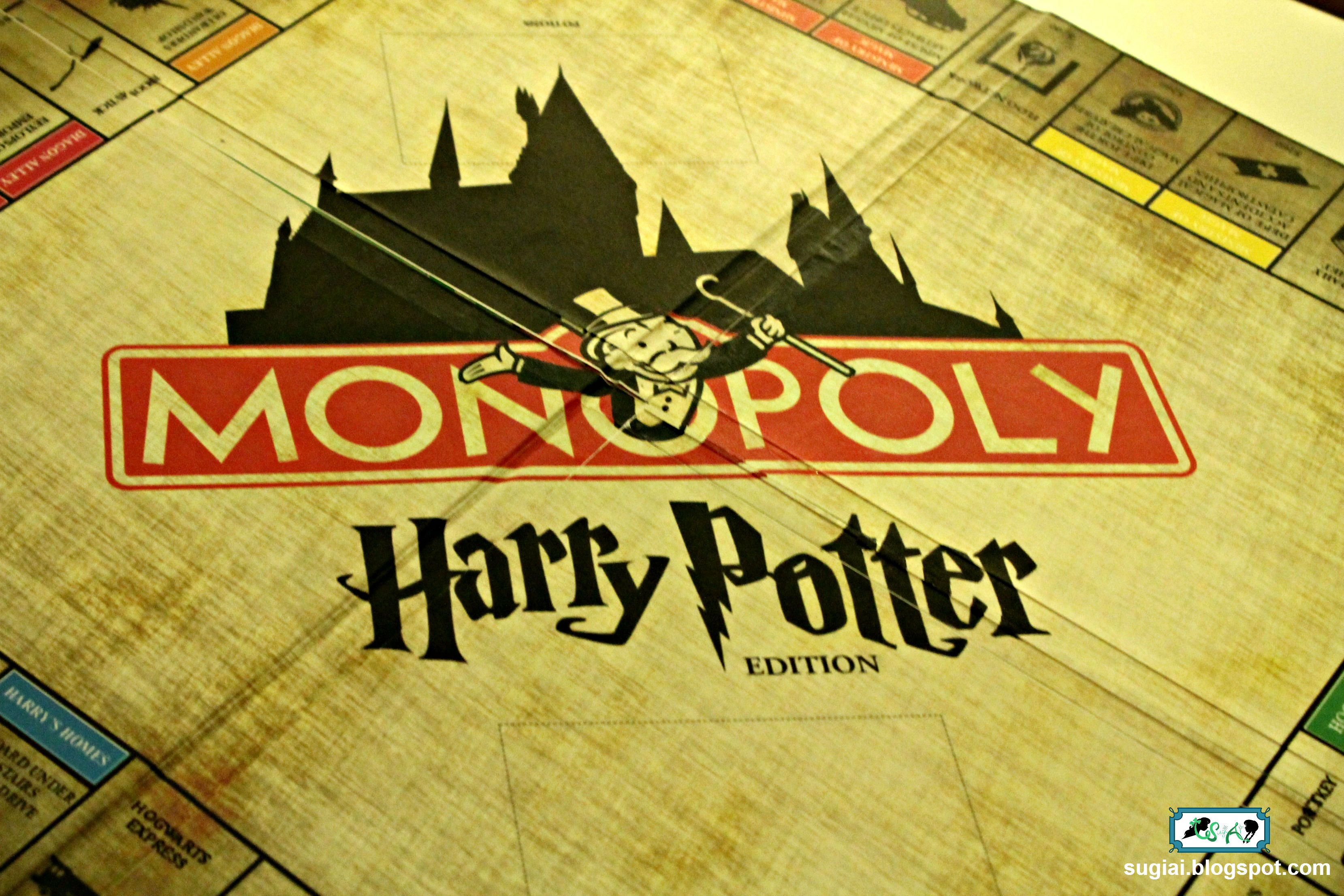  Harry Potter Monopoly Hogwarts Edition