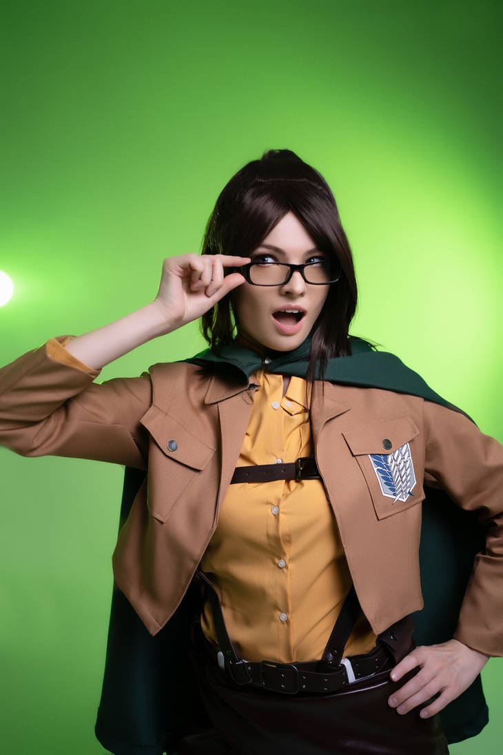 Hange Hange Zoe (Attack on Titan) Cosplay by Neka-chi on DeviantArt