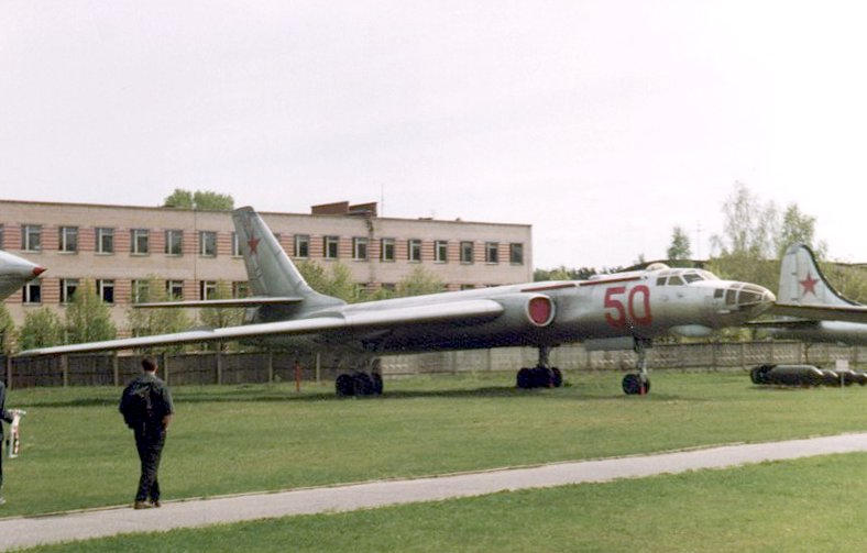 Tupolev Tu-16 Badger by AircraftFan32849 on DeviantArt