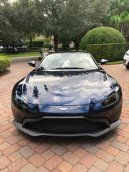 Aston Martin Vantage (2018)