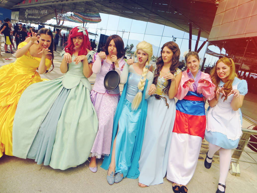 T-rex princess by Lunathecatchan on DeviantArt