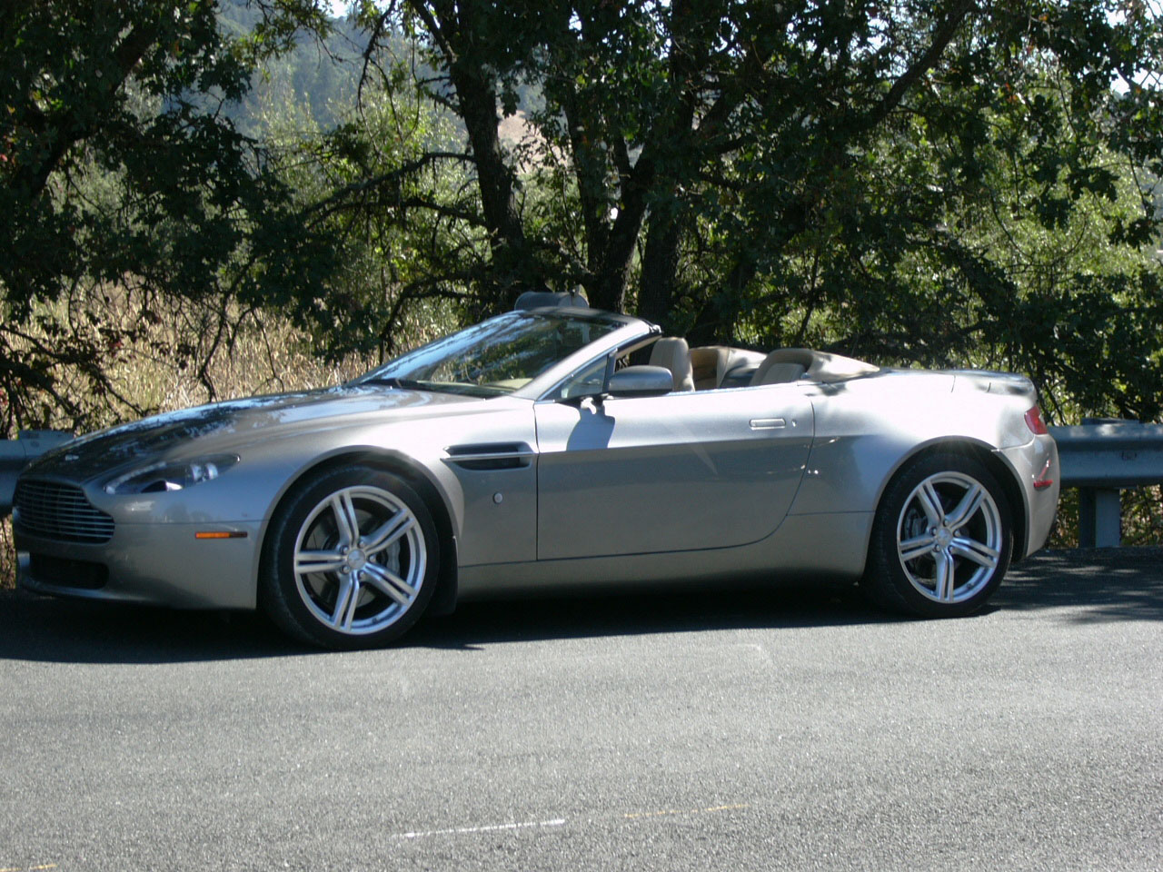 Aston Martin Vantage Convertible