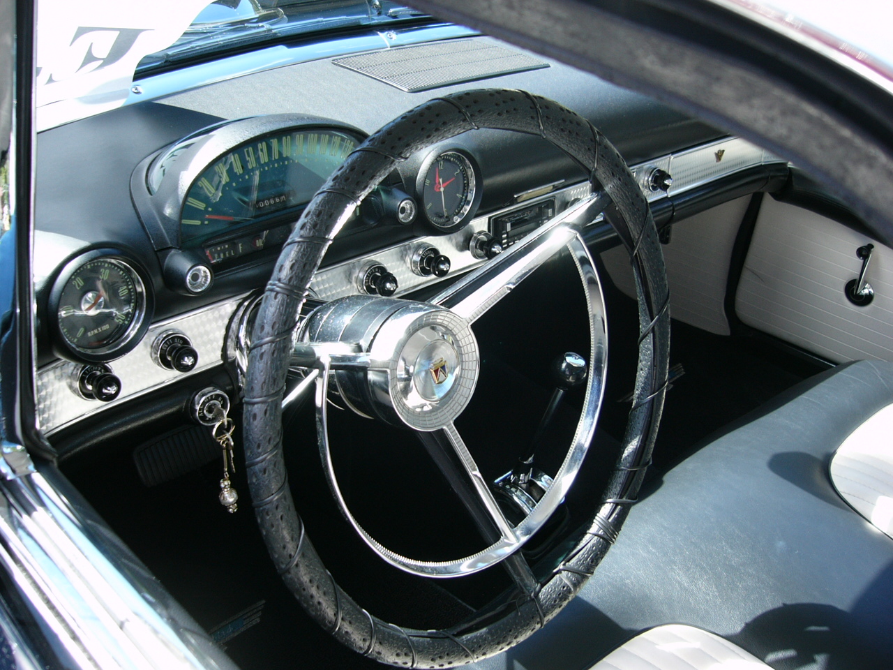 1956 Ford Thunderbird Control Center