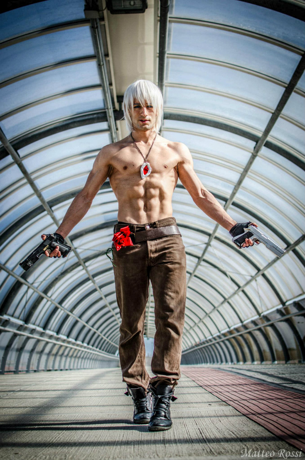 Dante - Devil May Cry 3 Cosplay w/ Agni and Rudra by