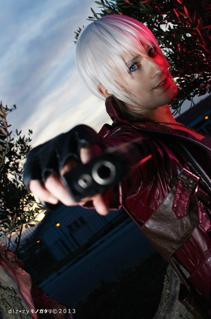 Classic Dante (DMC 3) and Neo Dante ( DMC) Cosplay by LeonChiroCosplayArt  on DeviantArt