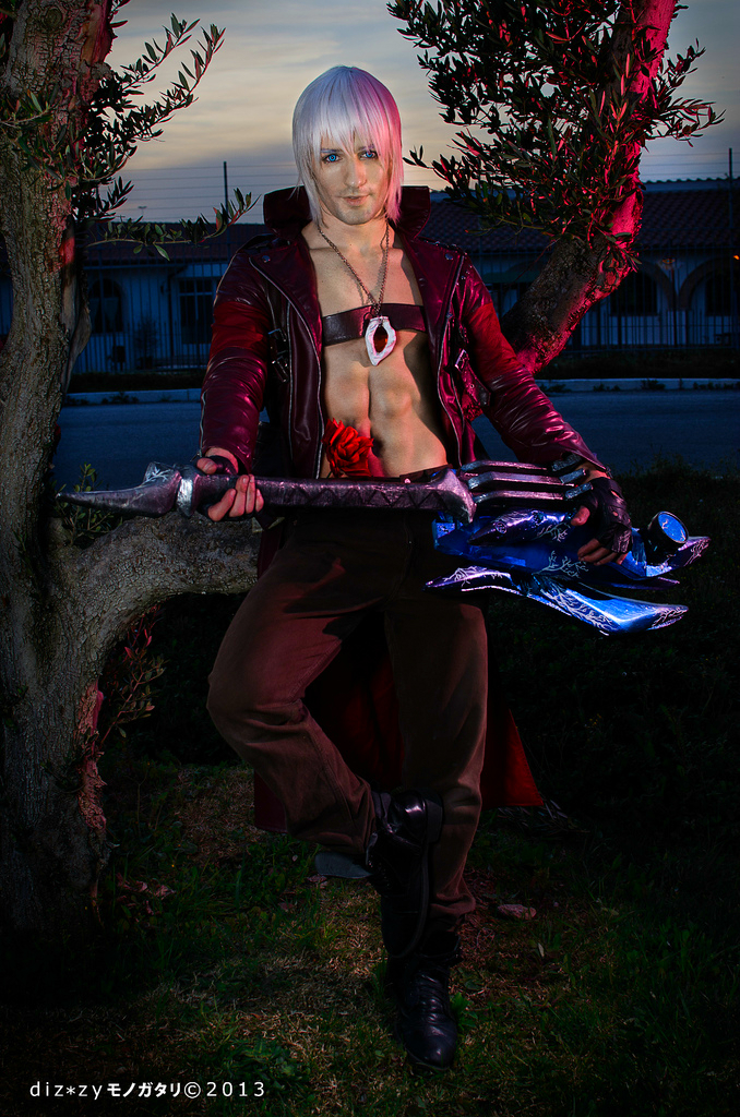 Dante - Devil May Cry 3 Cosplay by Leon Chiro, www.facebook…