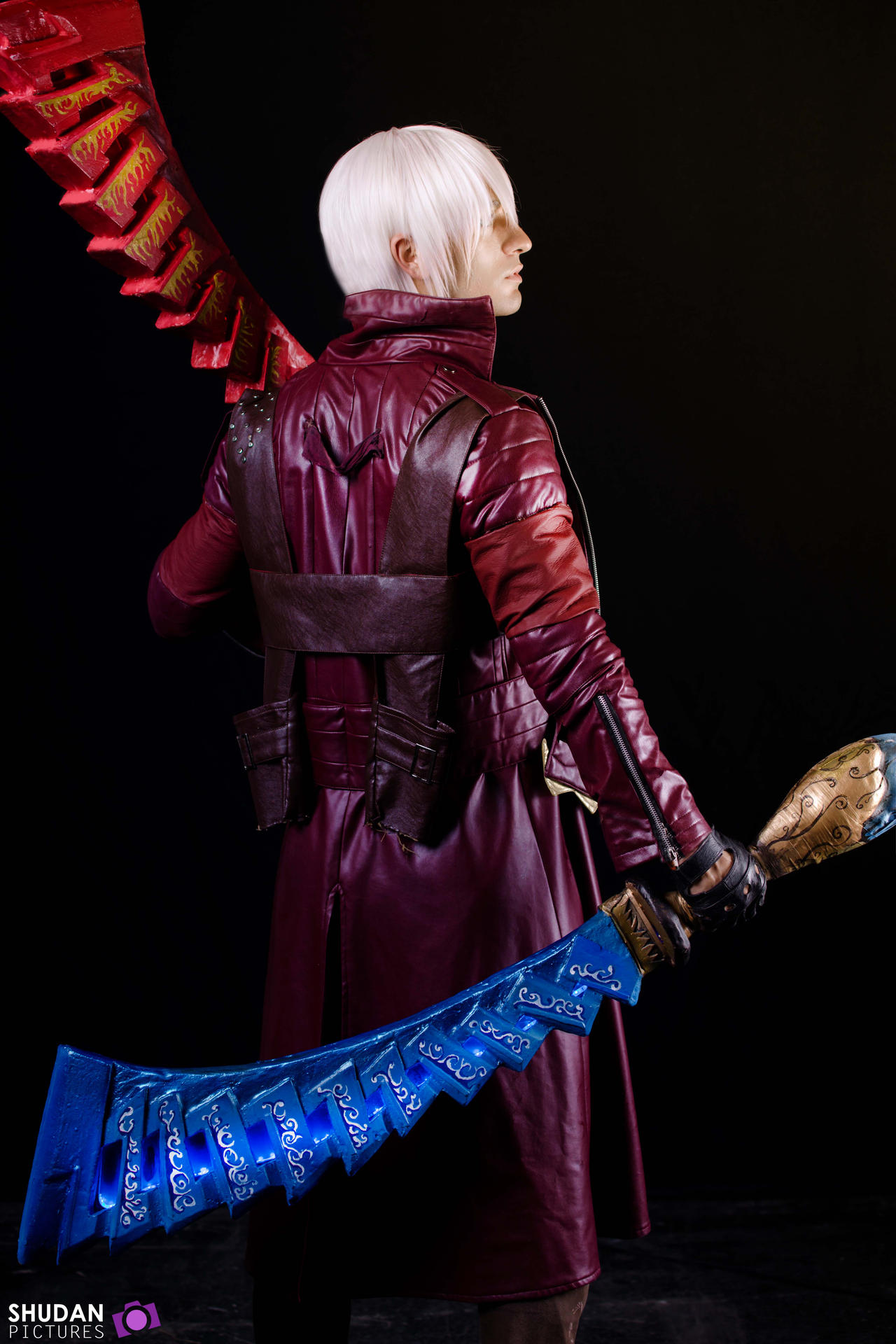 Neo Dante / DmC: Devil May Cry - Mad(實) Dante Cosplay Photo