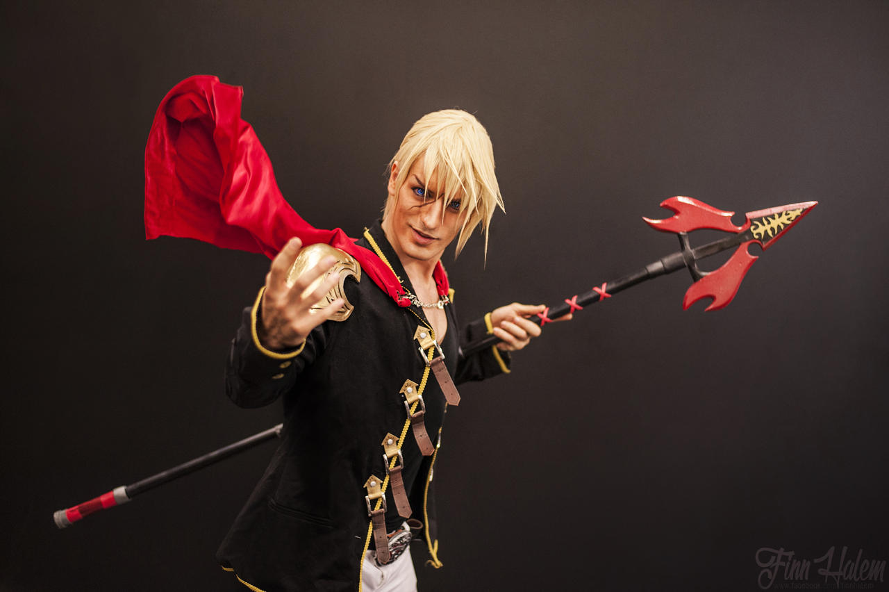 Nine Cosplay - Final Fantasy Type-0 SquareEnix