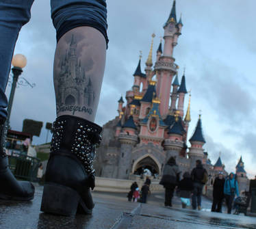 Le chateau de Disneyland Paris by Noveryss on DeviantArt