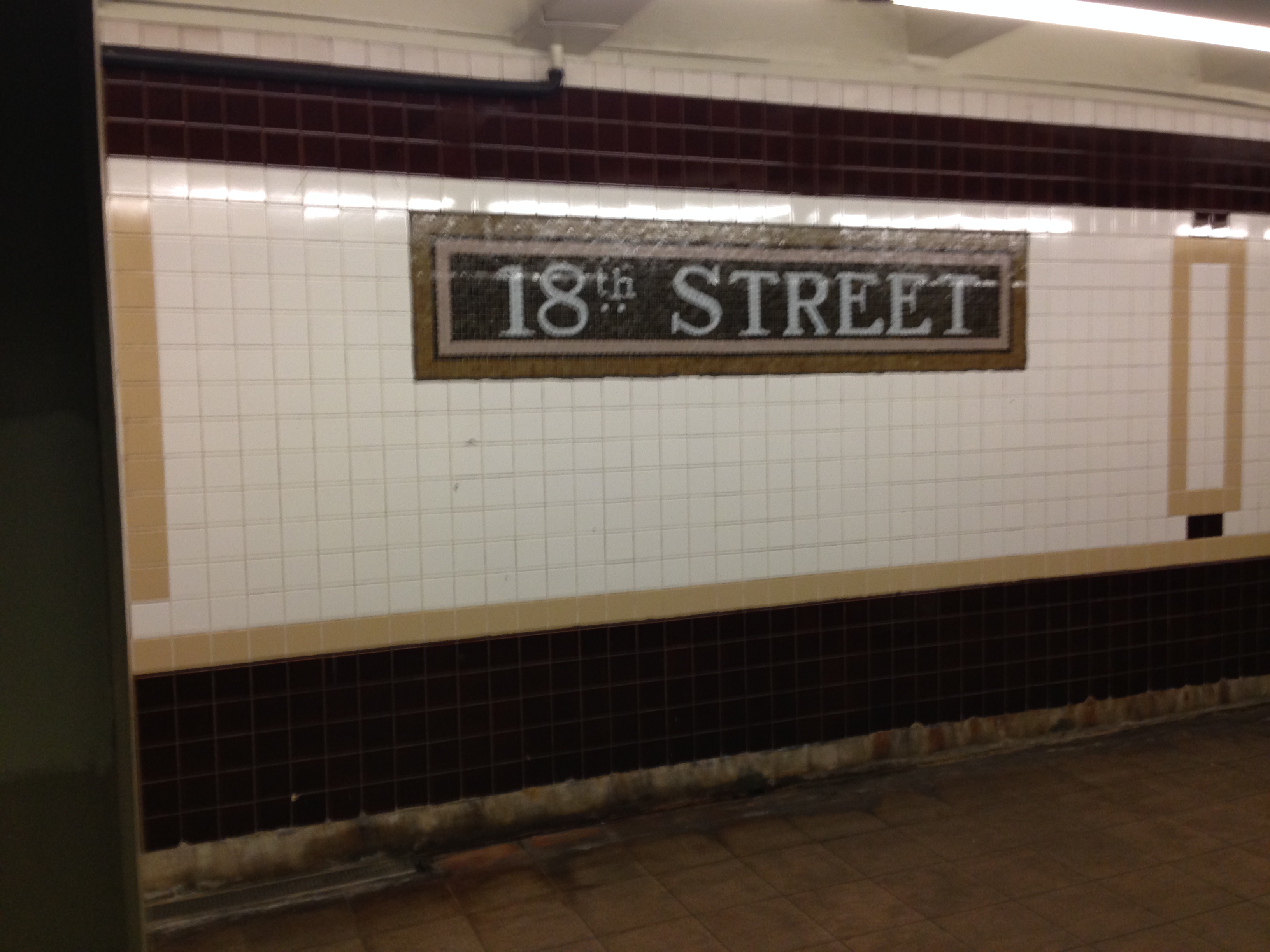 [B36] 1 18th Street Station