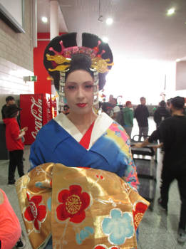 Kimono Style Orien headress close up