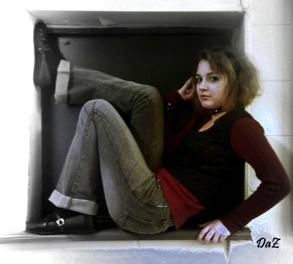 Women in the Box by mansonme on DeviantArt