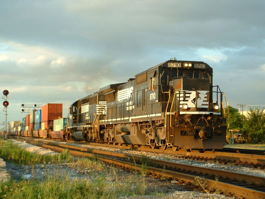 BNSF Hodgkins 15, 7-28-10