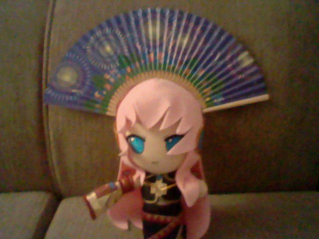 Luka plush with fan