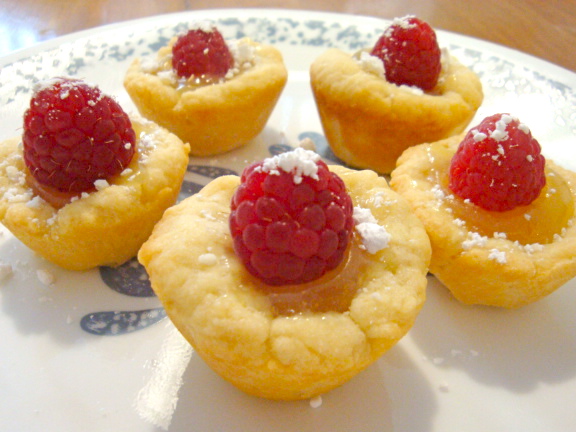 Raspberry Tartlets with Lemon Curd