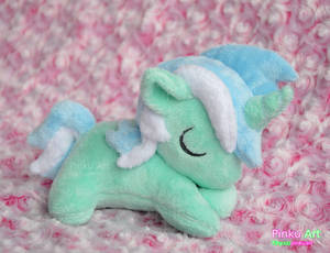 Sleepy filly Lyra plushie