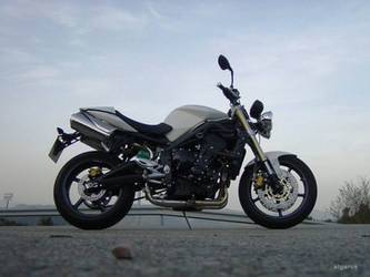 Street Triple