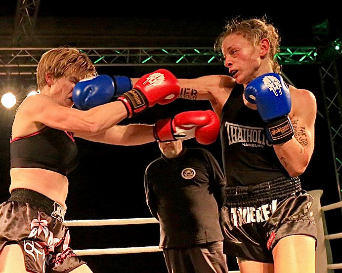 Wreck Face Overhand Right Aims To Wreck Face by yur334 on DeviantArt