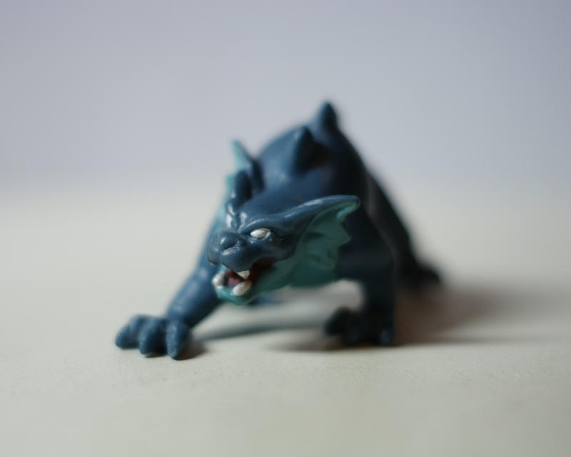 Gargoyles: Bronx macro by duncan-blues