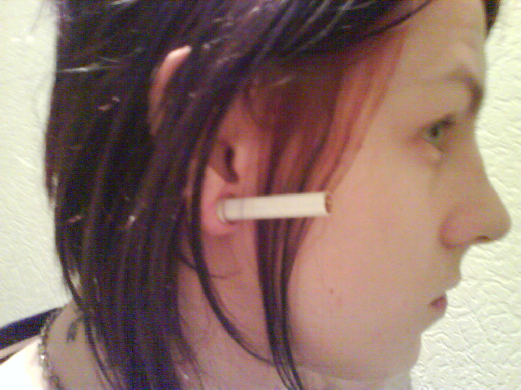 Cigarette holder